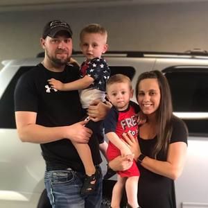 Meet your Posher, Josh-selina